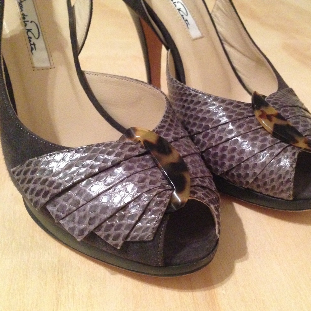 Oscar de la Renta Suede Snakeskin Peep Toe Heels